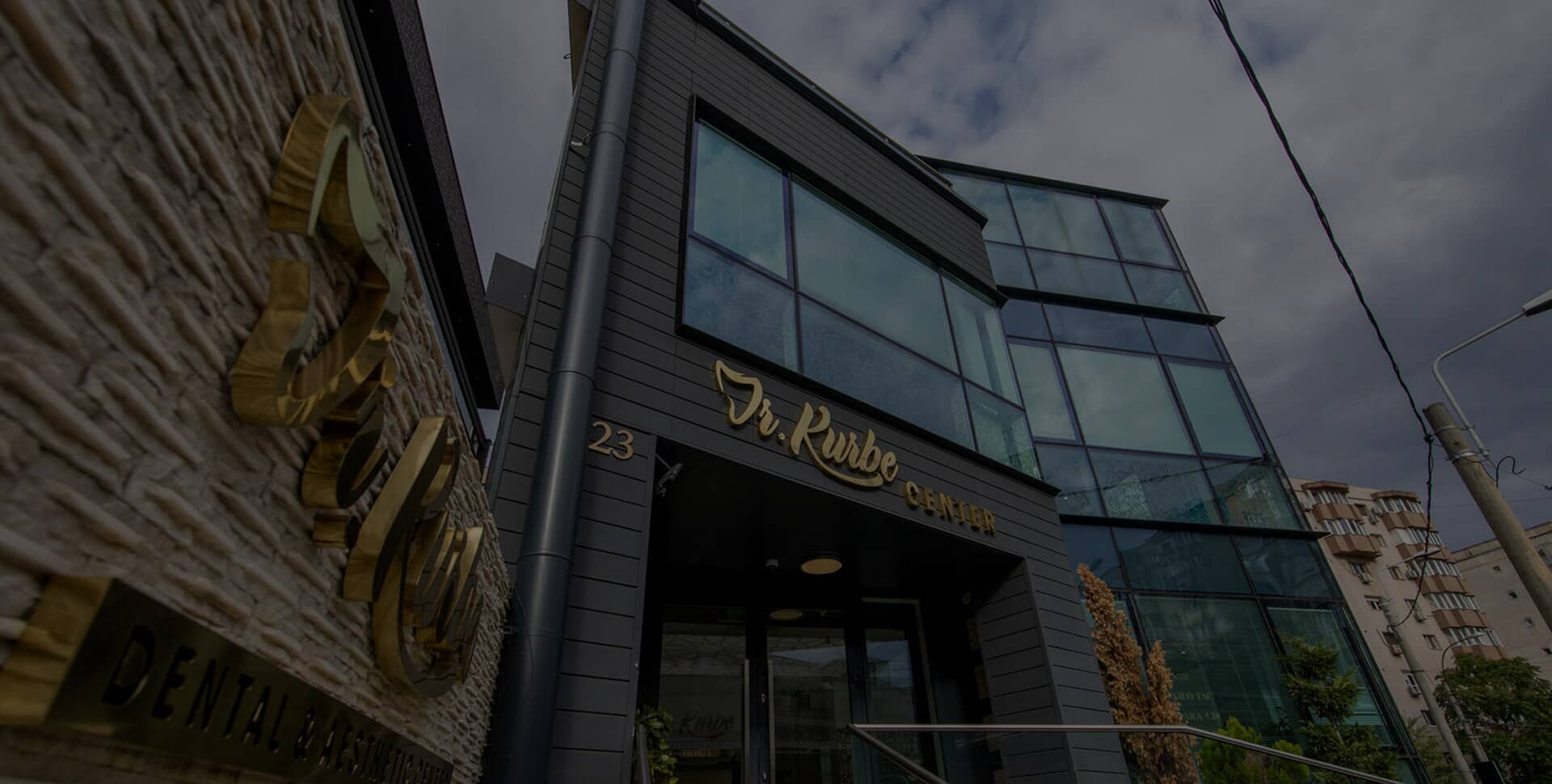 Intrarea clinicii Dr. Kurbe, Str. Delea Nouă nr. 23, București