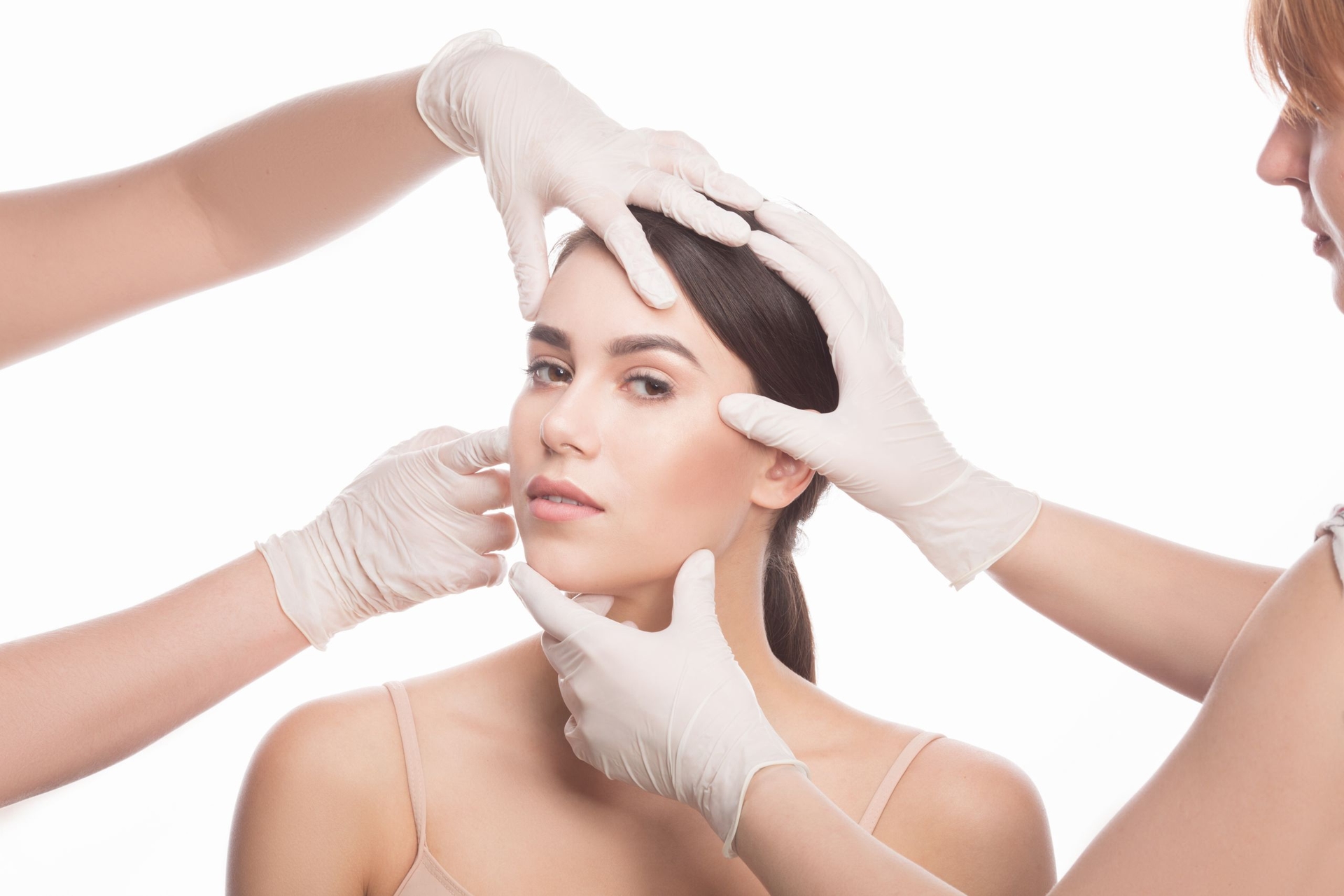femeie care se pregateste de o procedura estetica de botox