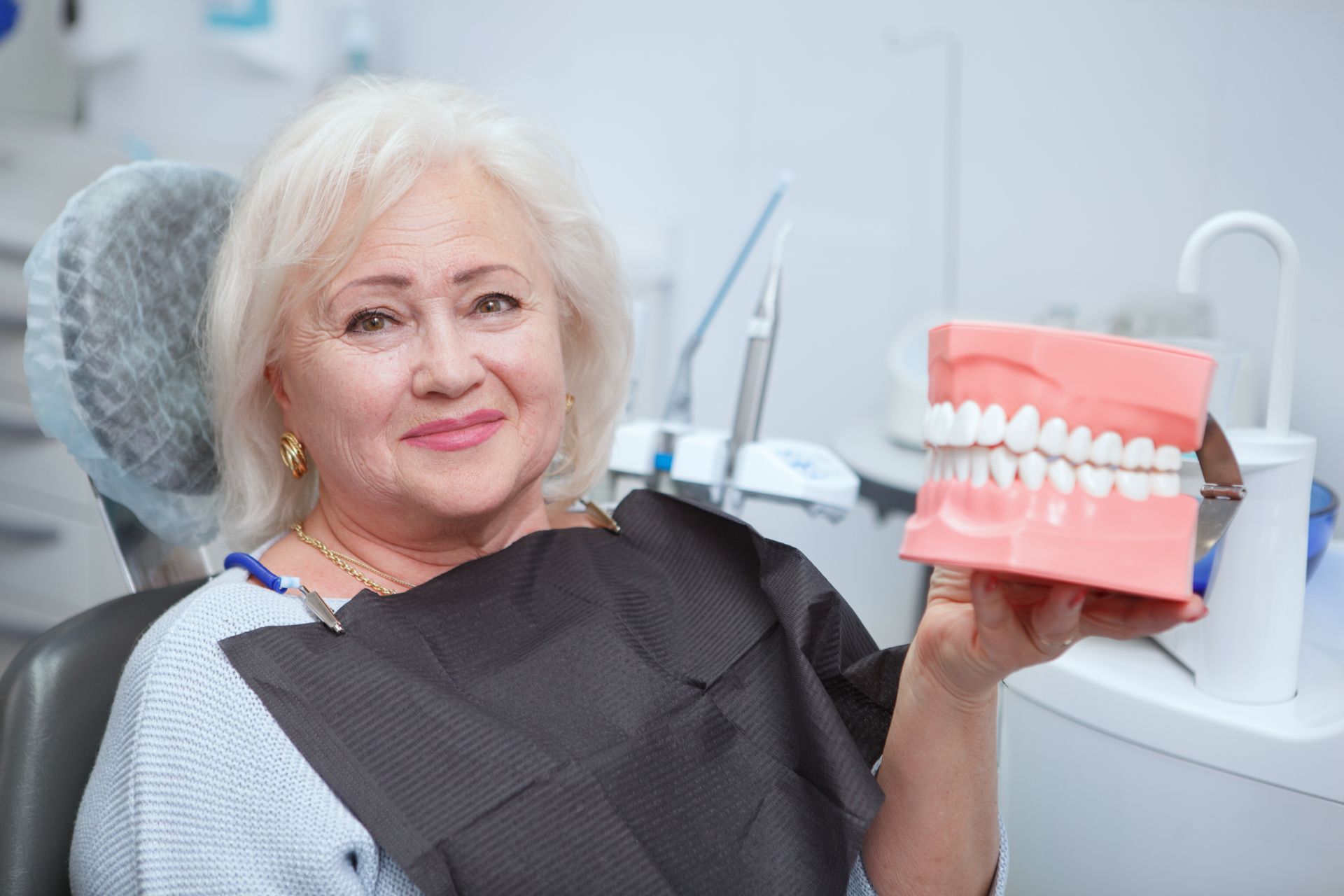 Proteză dentară mobilă completă realizată în cabinetul stomatologic Dr. Kurbe