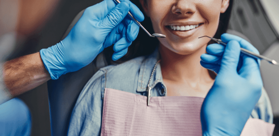 Cum să alegi o clinică dentară potrivită pentru nevoile tale?