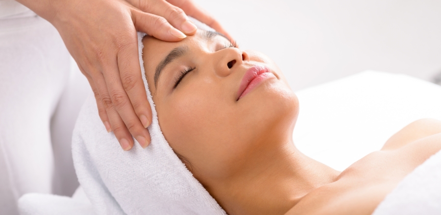 Facial treatment with Hydrafacial skin care without surgery